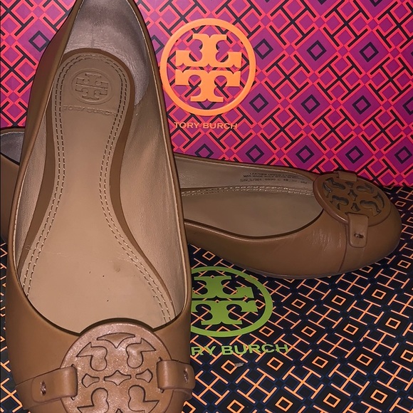 tory burch gabriel flat